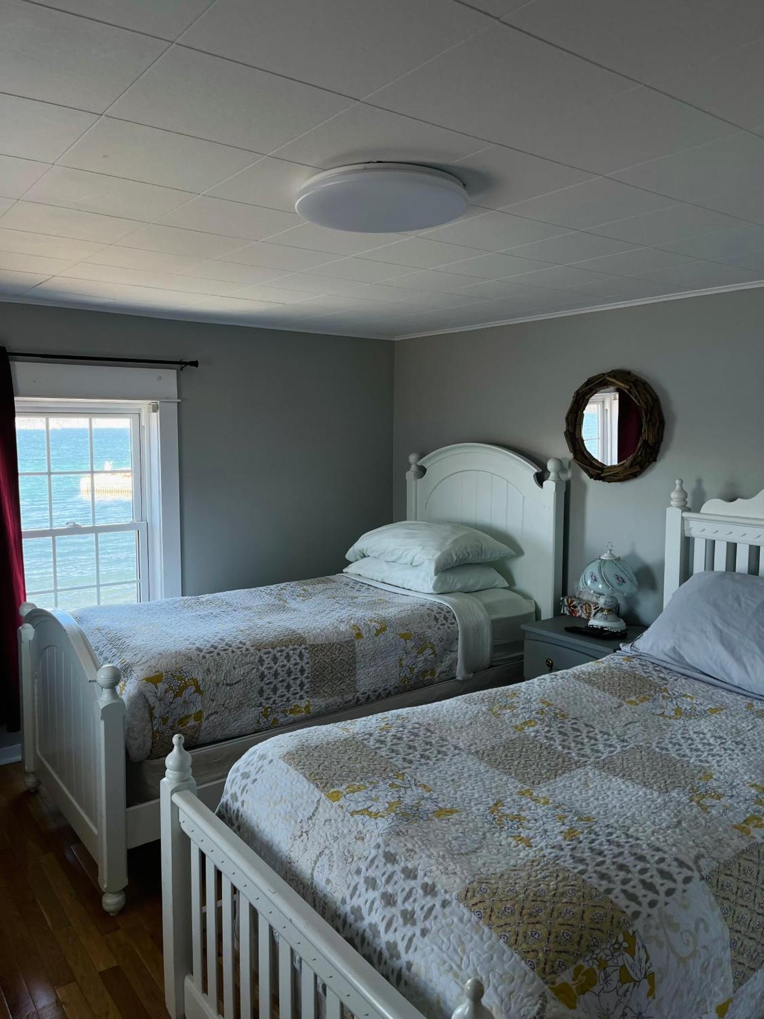 Toulinguet Inn - Suites Twillingate Esterno foto
